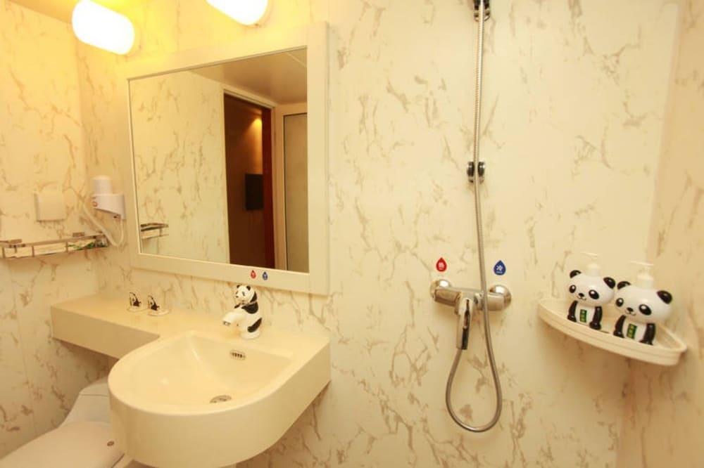 Panda Prince Hotel (Chengdu Chunxi Road) 15/17