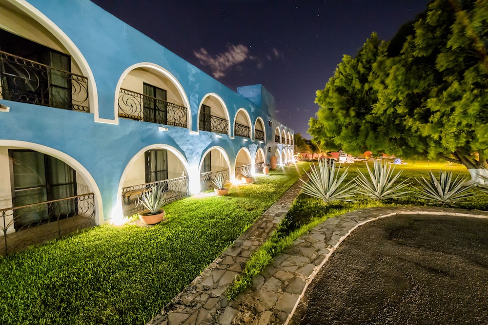 Hacienda Inn Aeropuerto 68/72