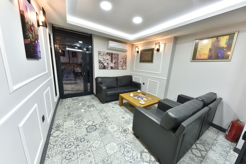 Almina Inn Hotel 33/50