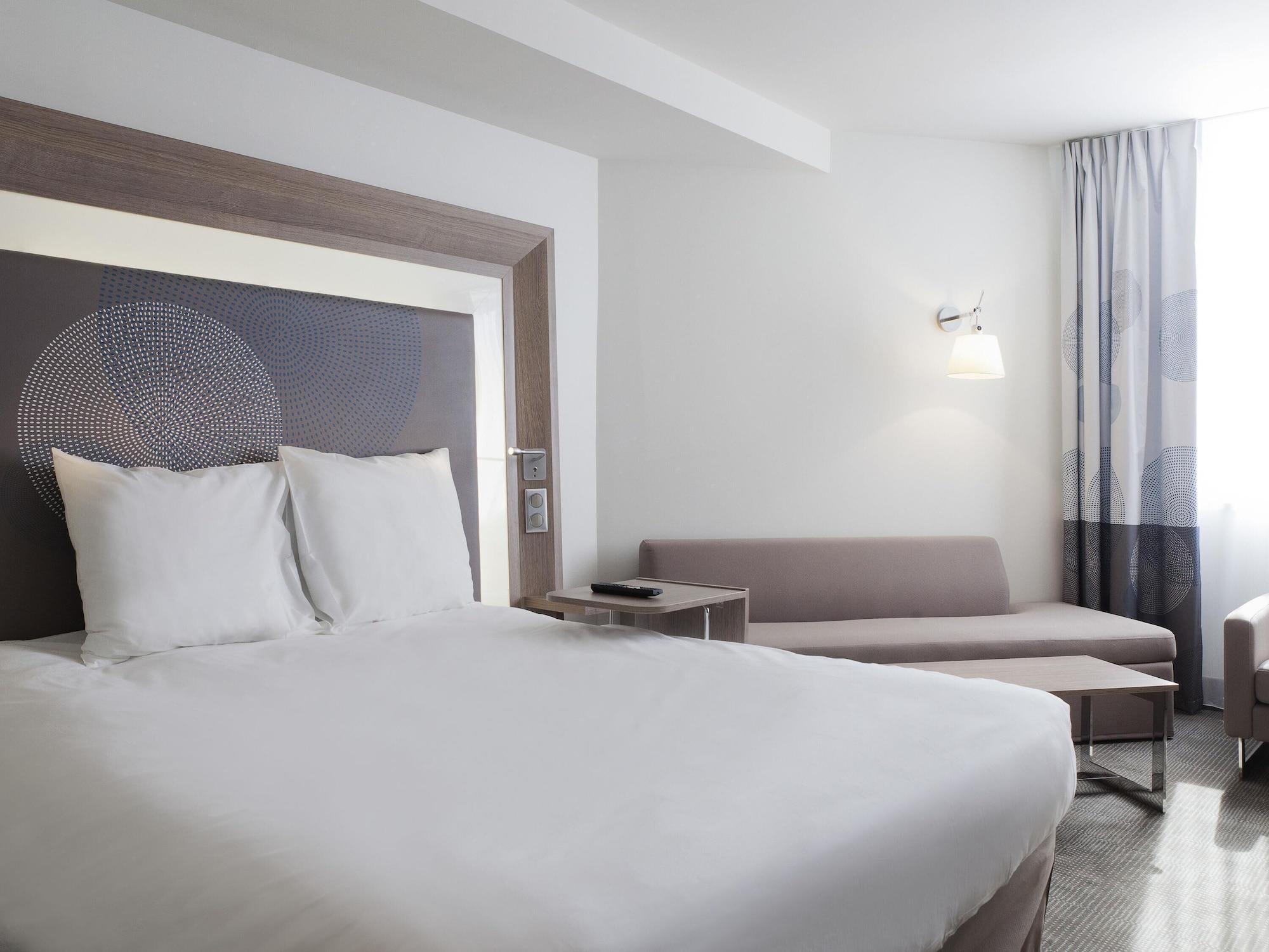 Executive, King Bed, Sofa, Adult Only