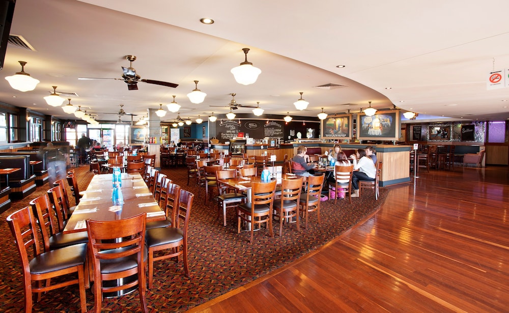 Wilsonton Hotel 53/61