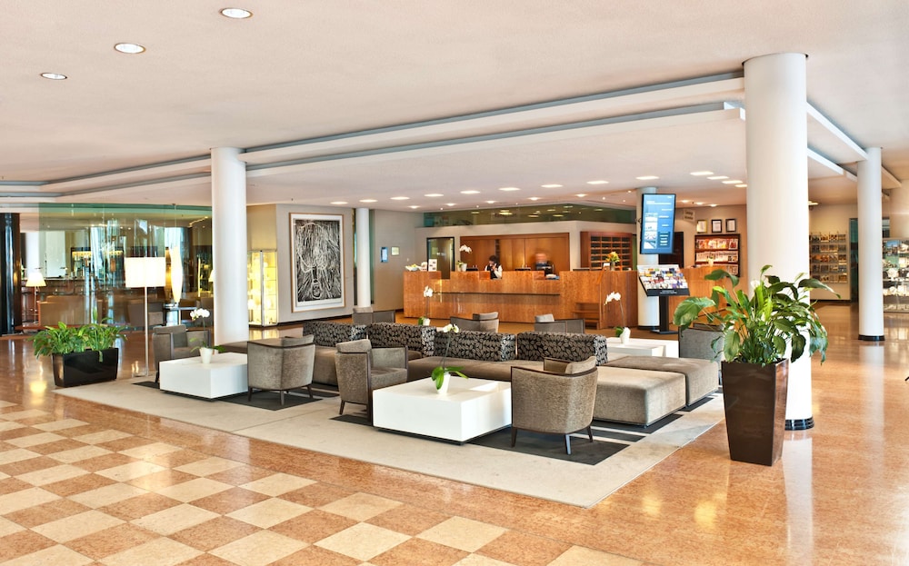 Lobby at Radisson Blu Park Hotel Conference Centre Dresden Radebeul, RADEBEUL