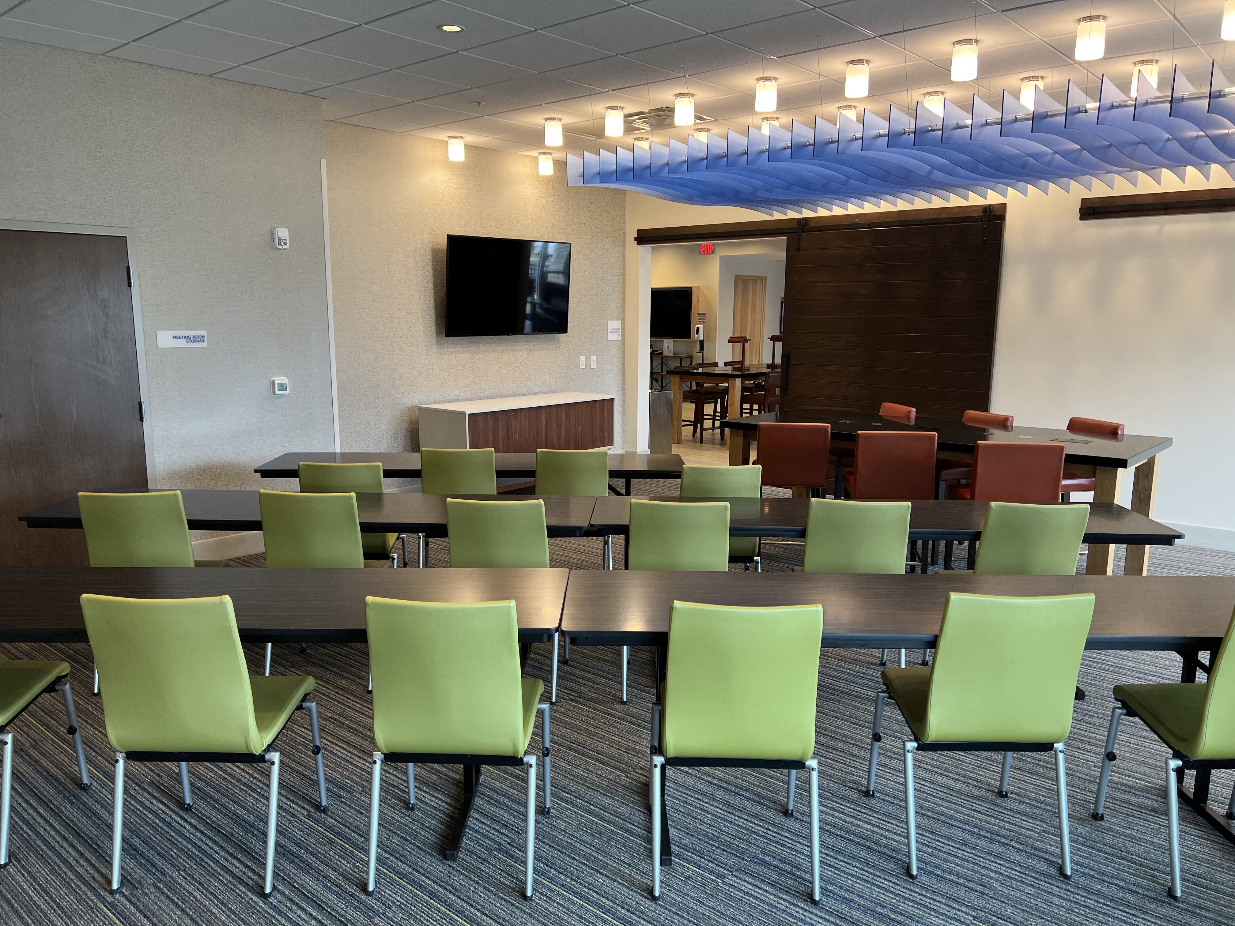 Holiday Inn Express Suites Tuscaloosa East Cottondale 48/49