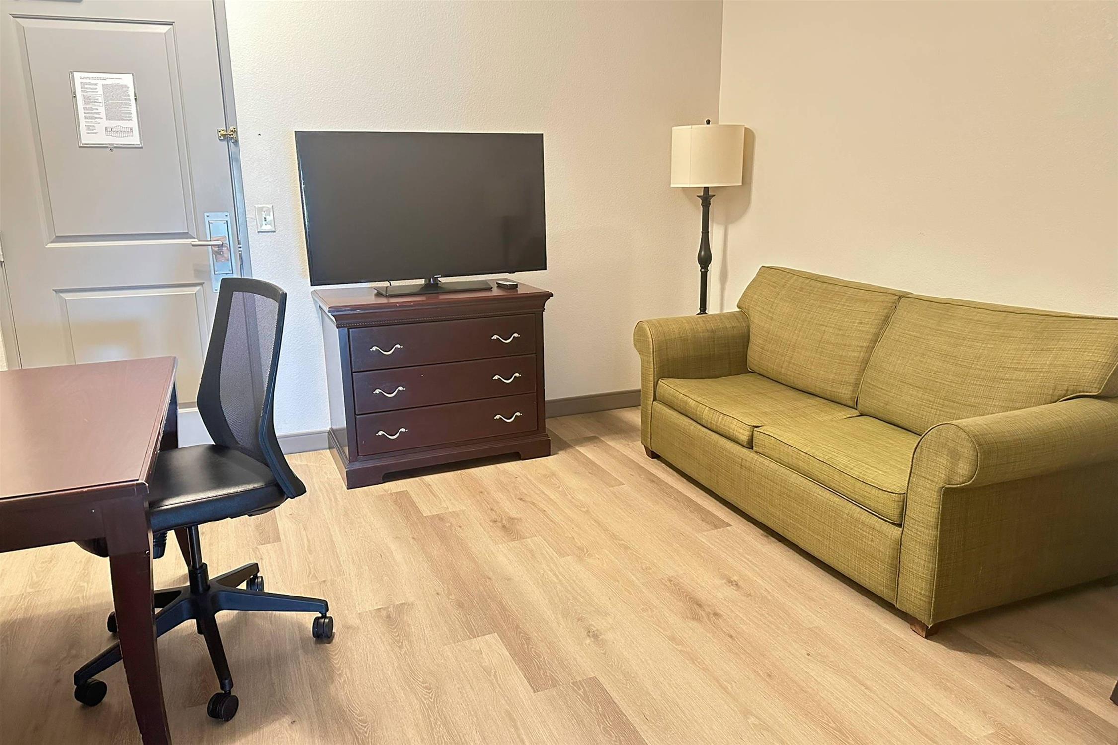 Comfort Inn & Suites Concord (Kannapolis) 38/51