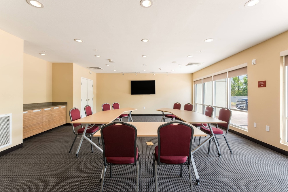TownePlace Suites by Marriott Greensboro Coliseum Area 34/41