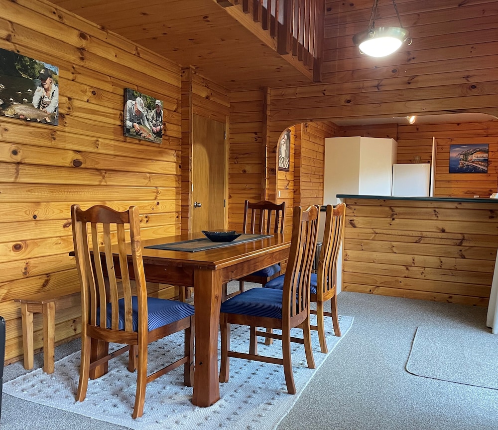 Tongariro Lodge 58/75