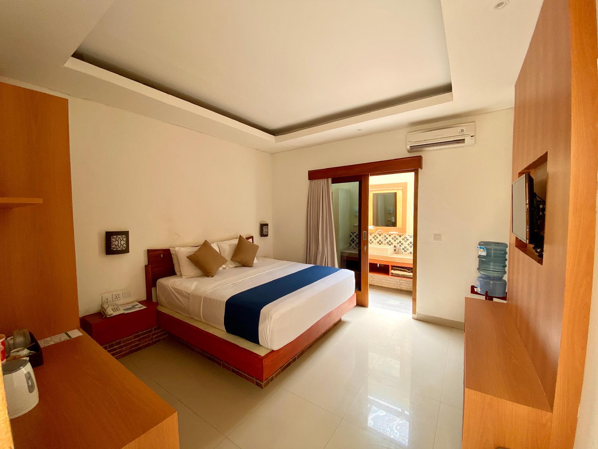 Tropical, Queen Bed