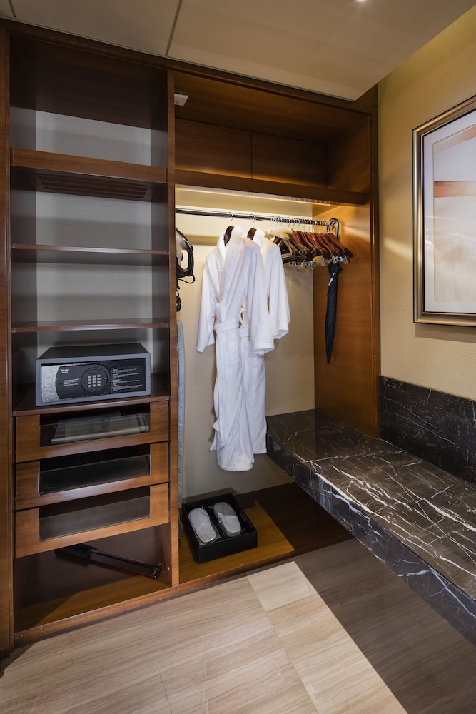 Hilton Shijiazhuang 22/63