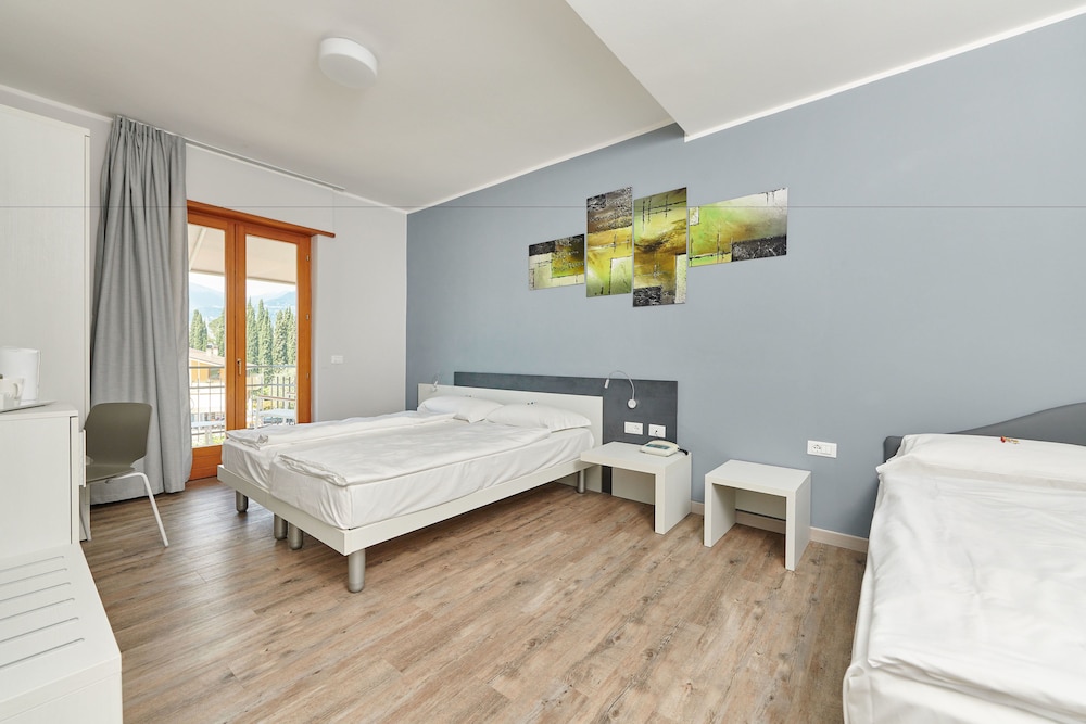 Eco Hotel Benacus 13/50