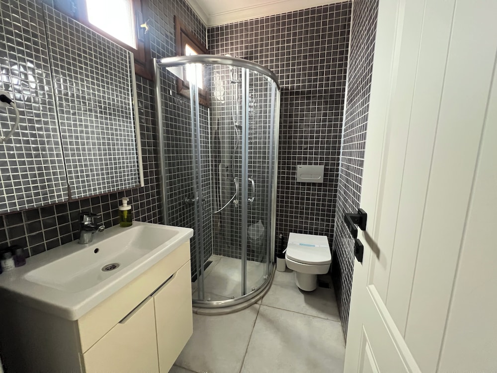 Cunda Dalyan Otel 46/49