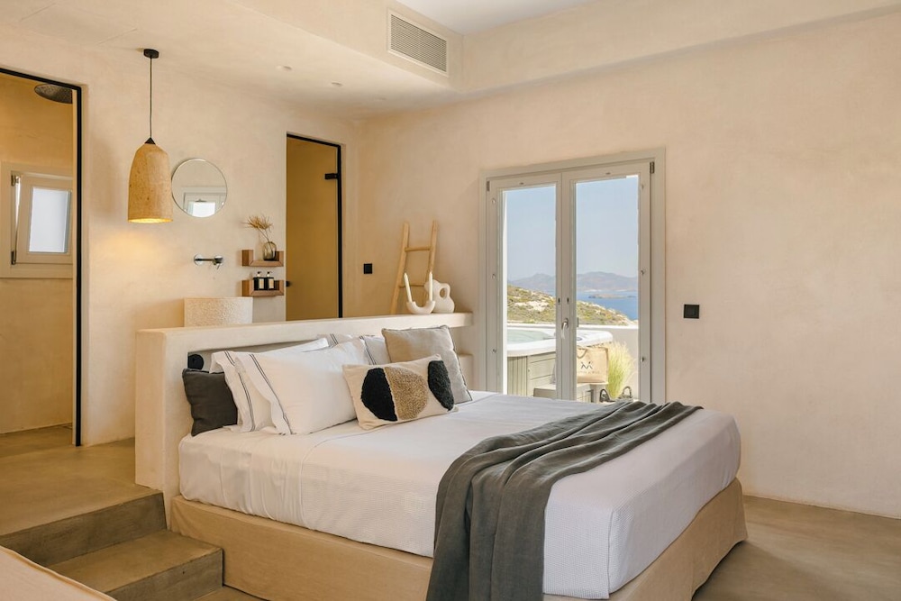 JUNIOR SUITE, STUDIO