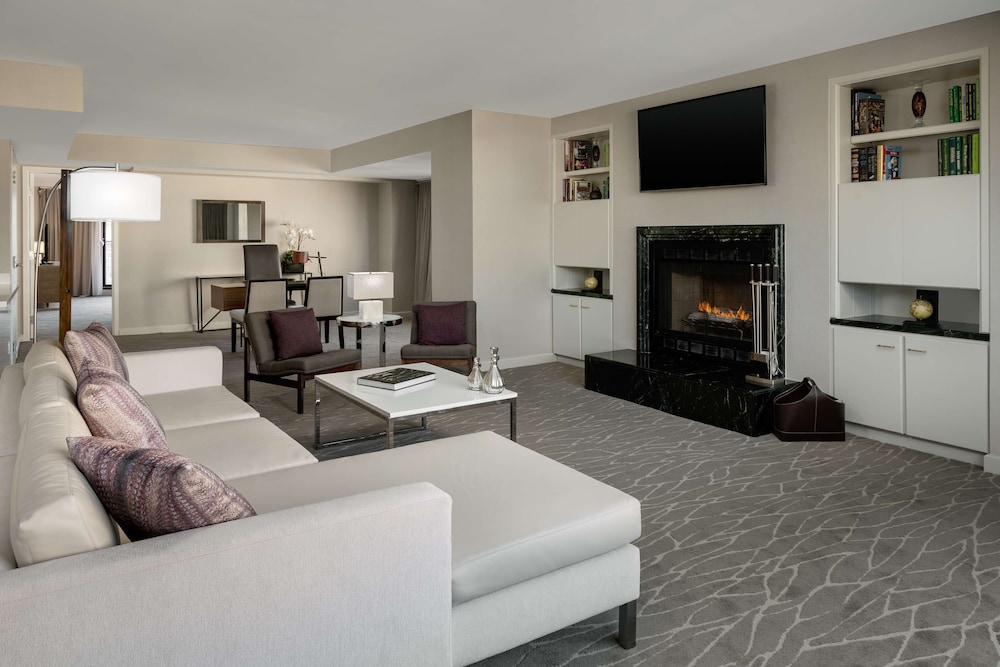 Hyatt Regency Bethesda 48/84