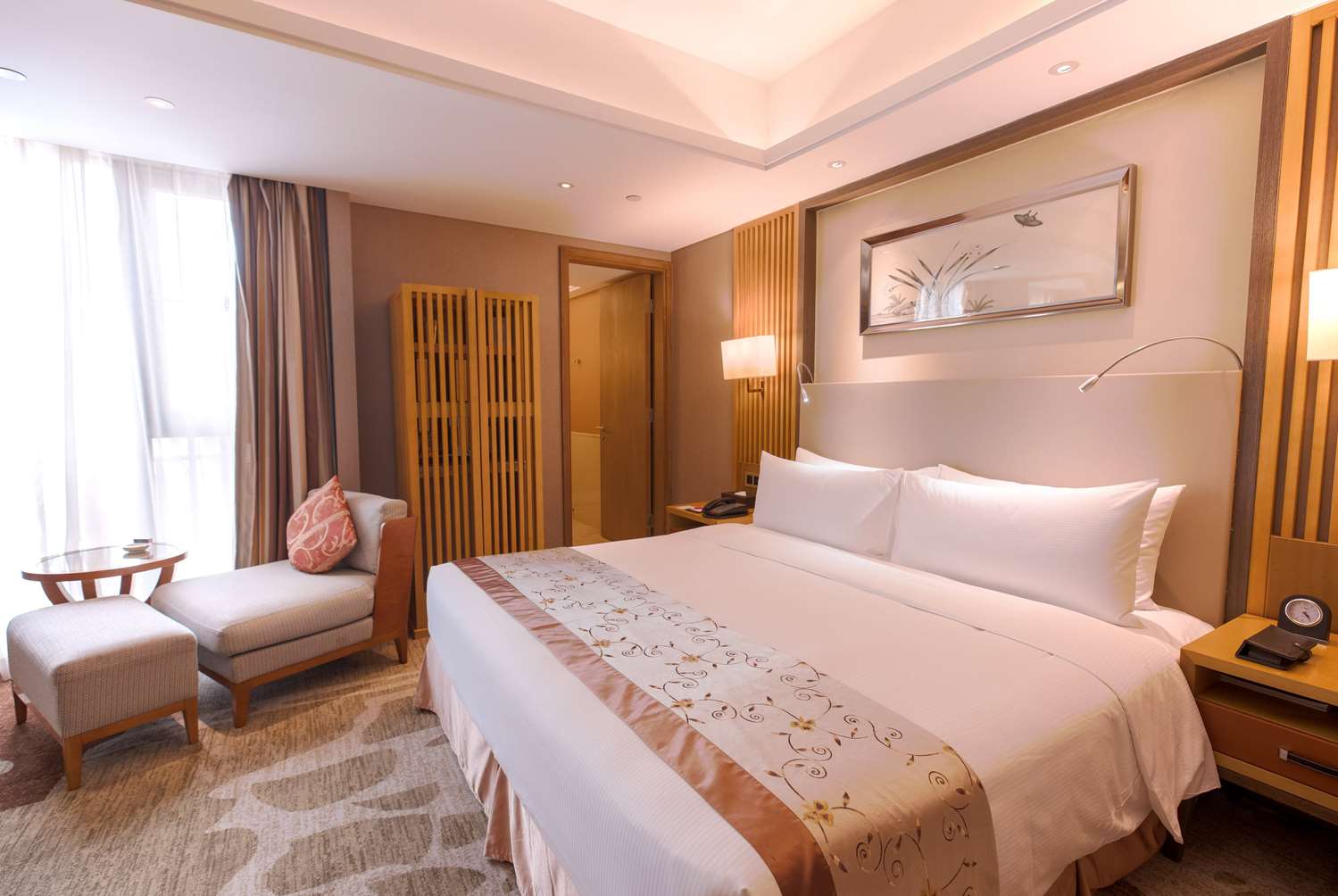 Ramada Plaza by Wyndham Fuzhou South 7/24