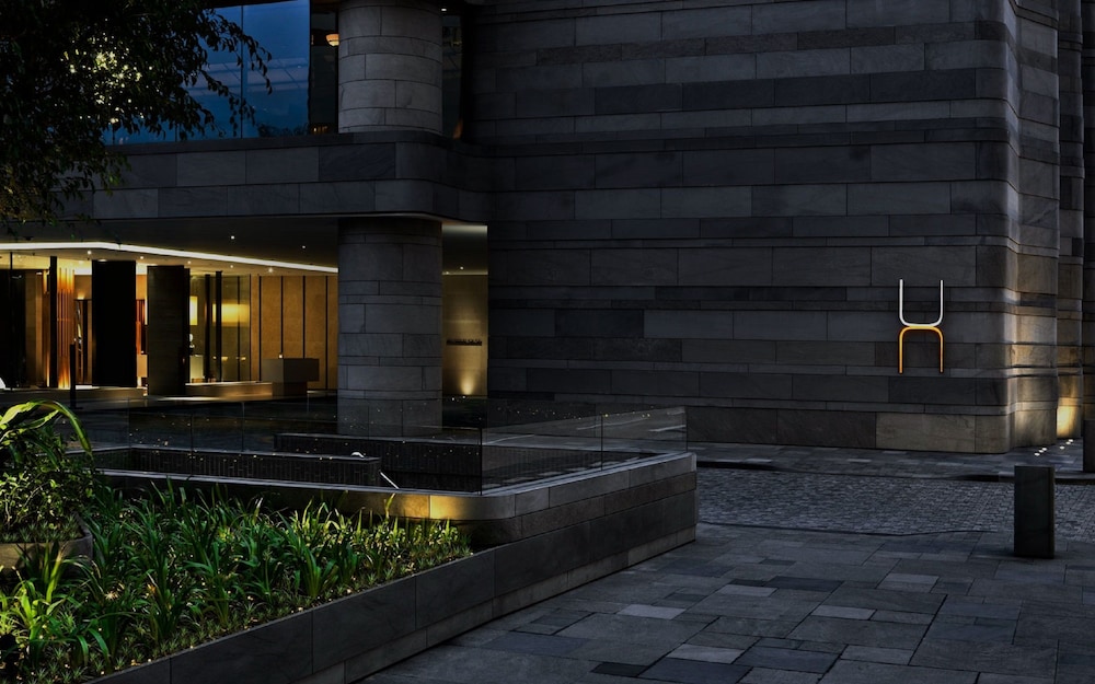 Upper House Hong Kong 24/65