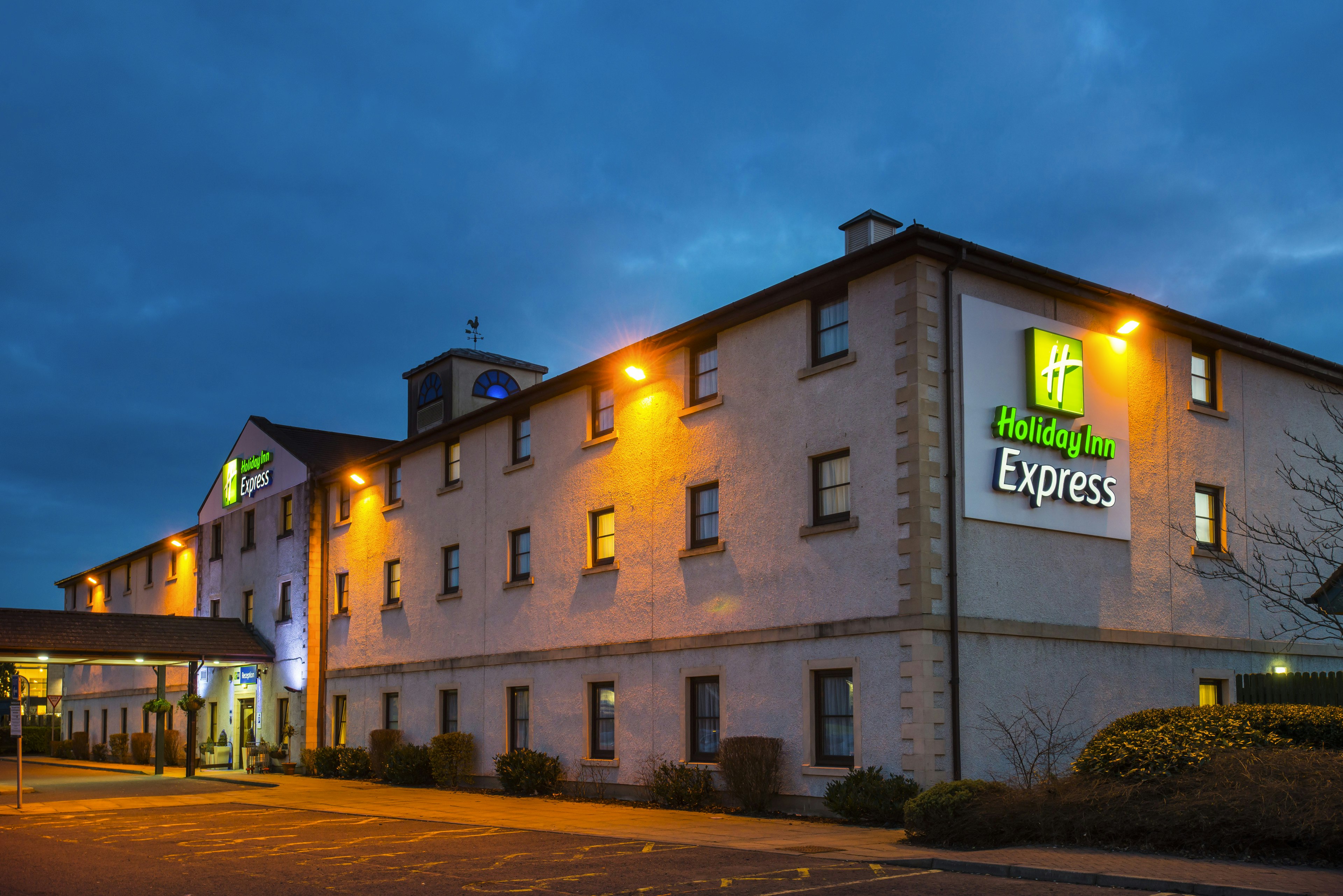 Holiday Inn Express Perth 6/72