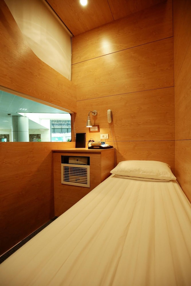 VATC SleepPod Terminal 1 11/57