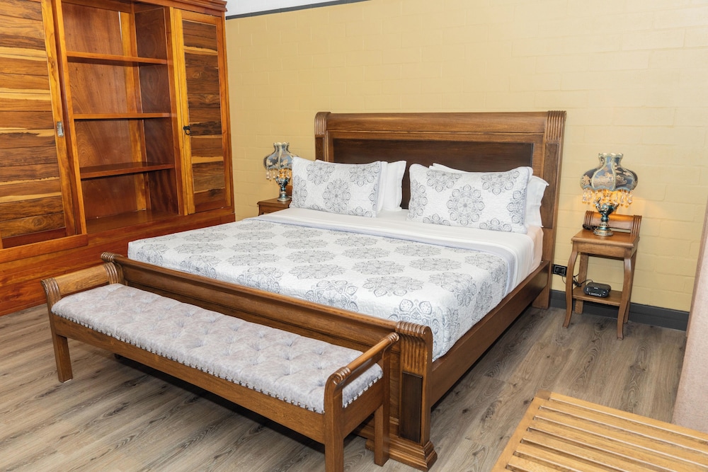 Classic, King Bed, Hotel Du Parc 9/10