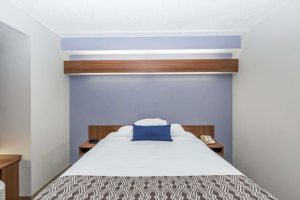 Microtel Inn Suites By Wyndham Sioux Falls 14/40
