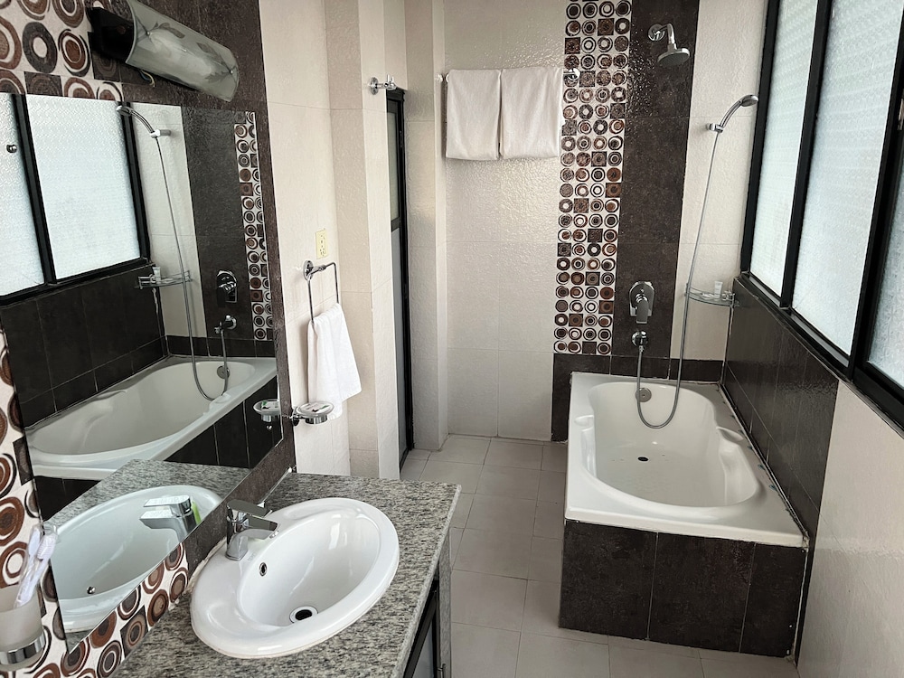 Ratna Giri Resort 43/49