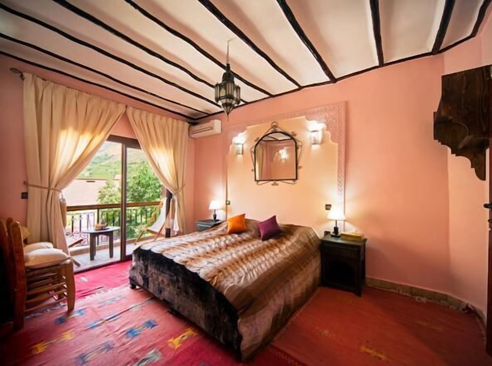 RIAD ATLAS TOUBKAL 11/62