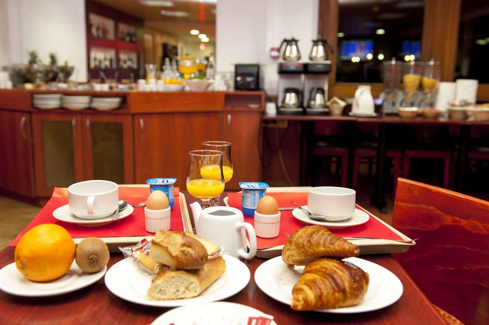 Brit Hotel Agen - L Aquitaine 35/53