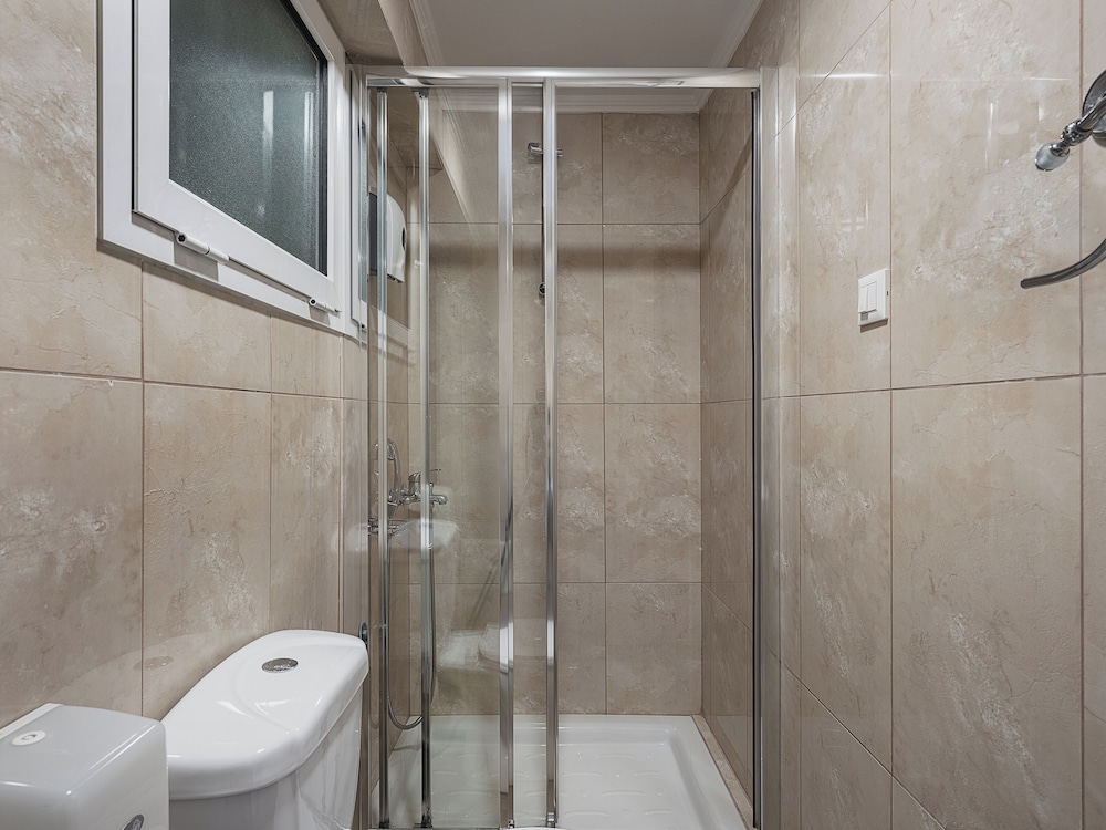 Theofilos Hotel 47/49