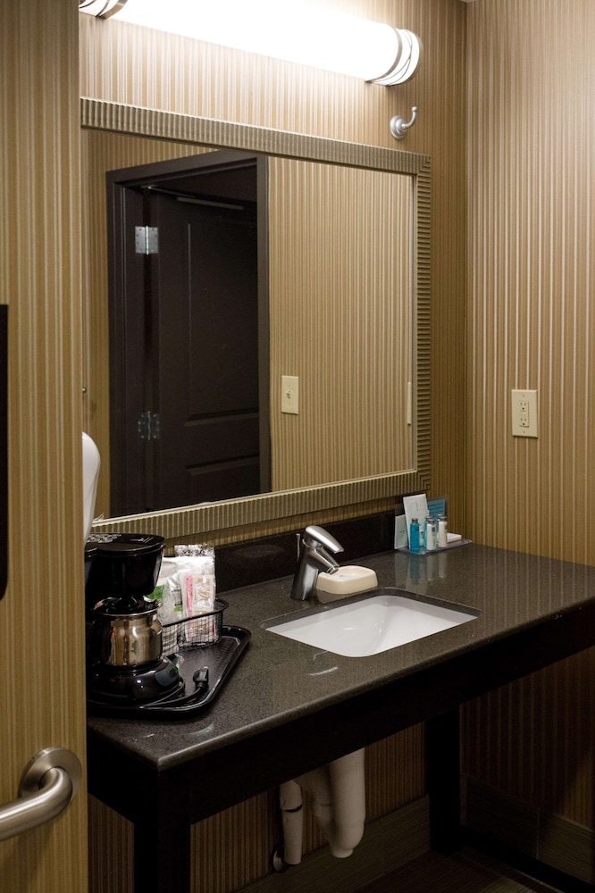 Hampton Inn Oxford Conference Center 67/82