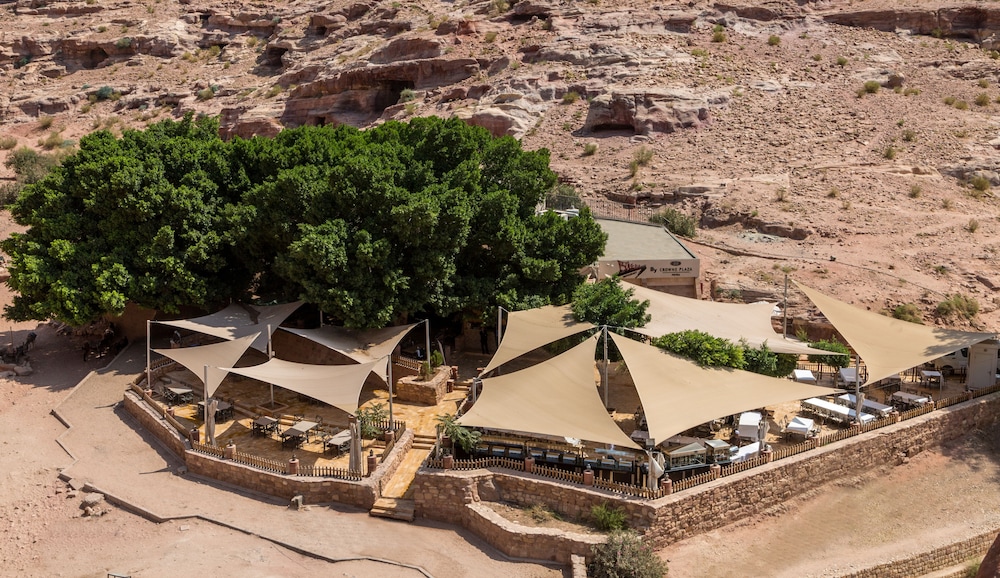 Petra Guest House Hotel 46/50