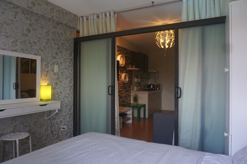 1 Bedroom Deluxe Condo At Apartelle D' Oasis 23/50