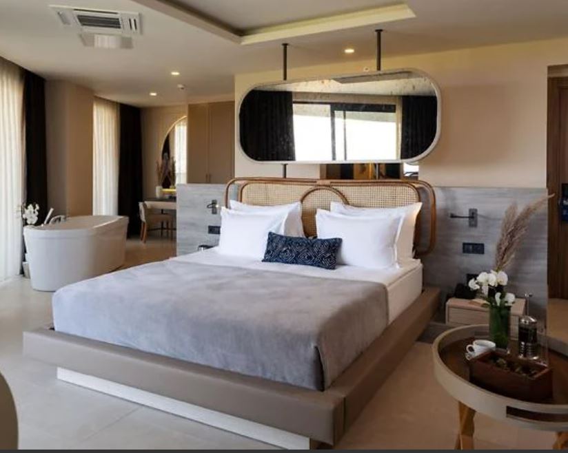 جناح، Liu Resorts 2/5