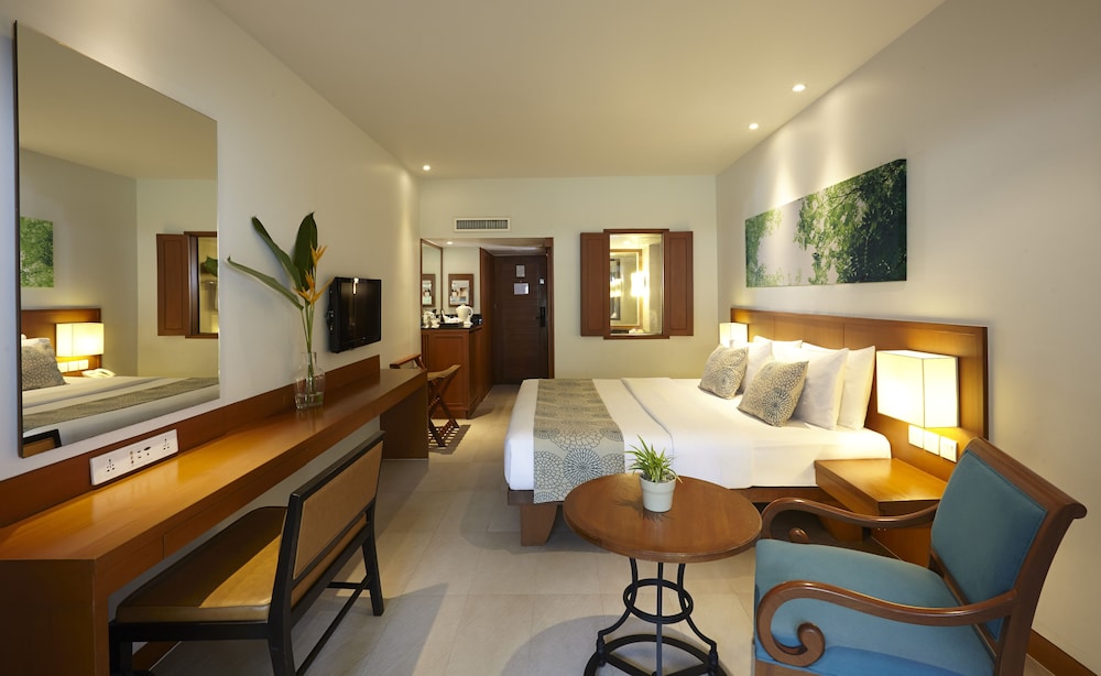 Woodlands Hotel And Resort 25/65