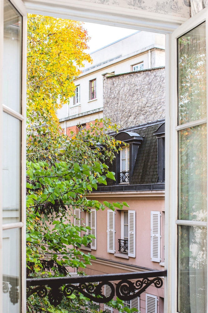 Hotel des Grandes Ecoles 5/49