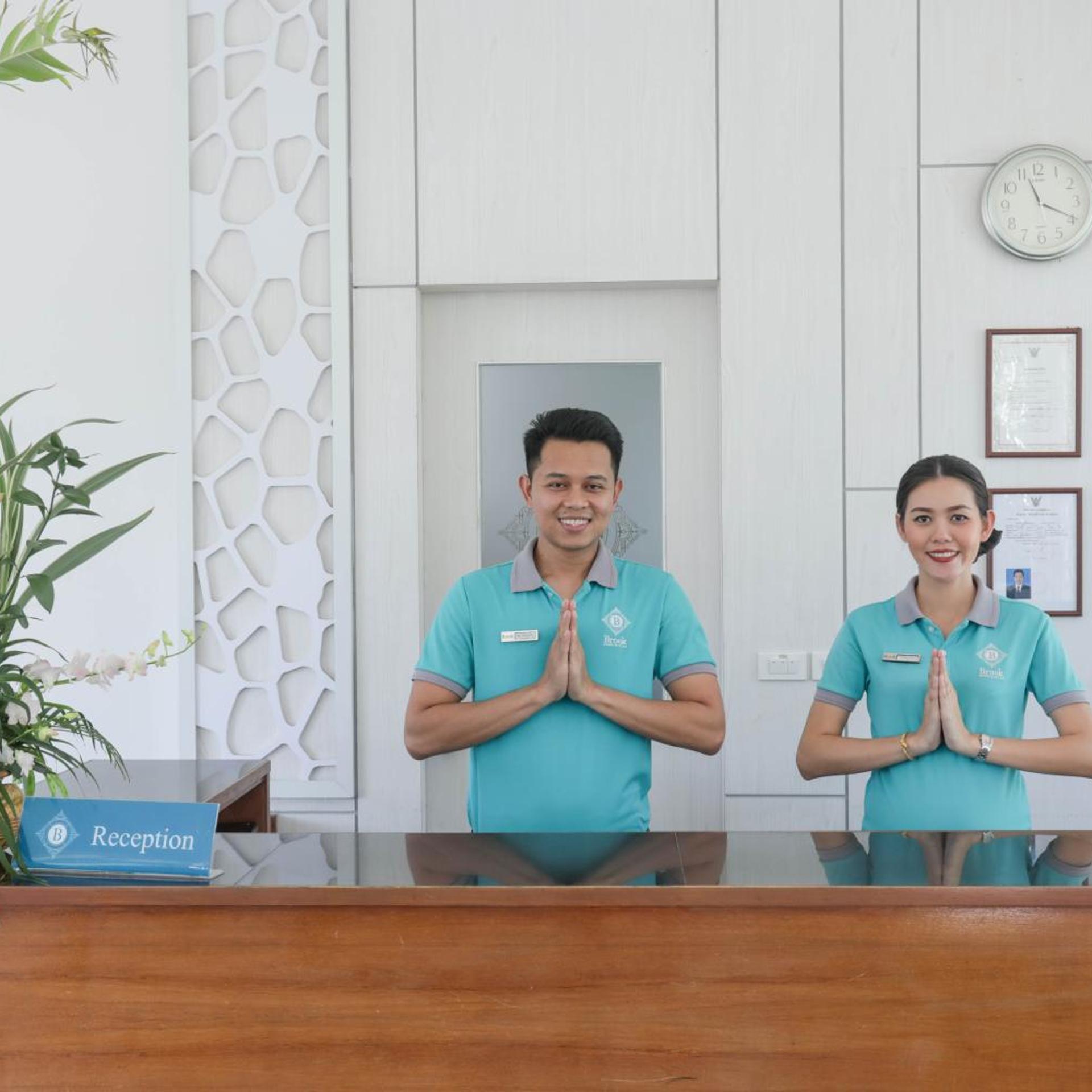 Tuana Hotels Brook Pool Access 8/50