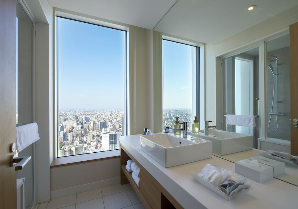 NAGOYA JR GATE TOWER HOTEL 9/31