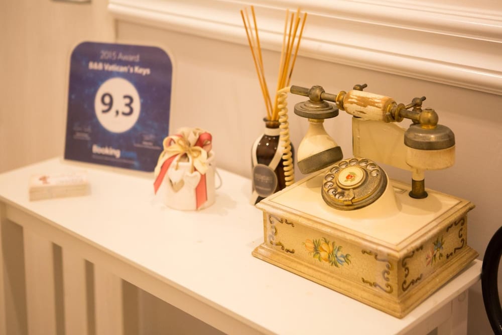 B&amp;B Vatican's Keys 33/43