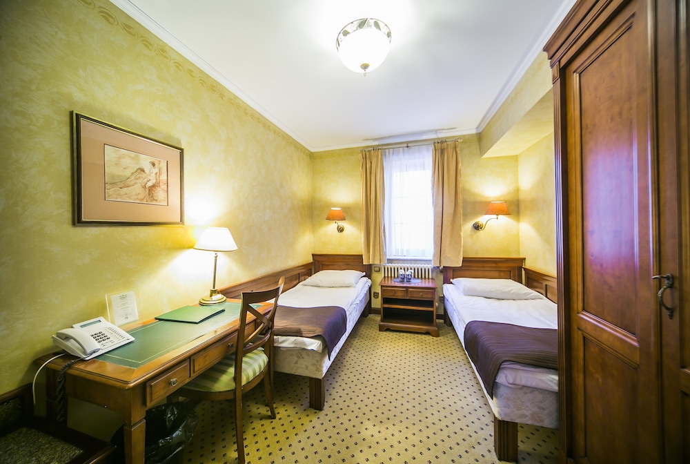 HOTEL OPERA 8/44