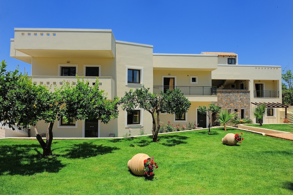 Kristalli Hotel 34/40