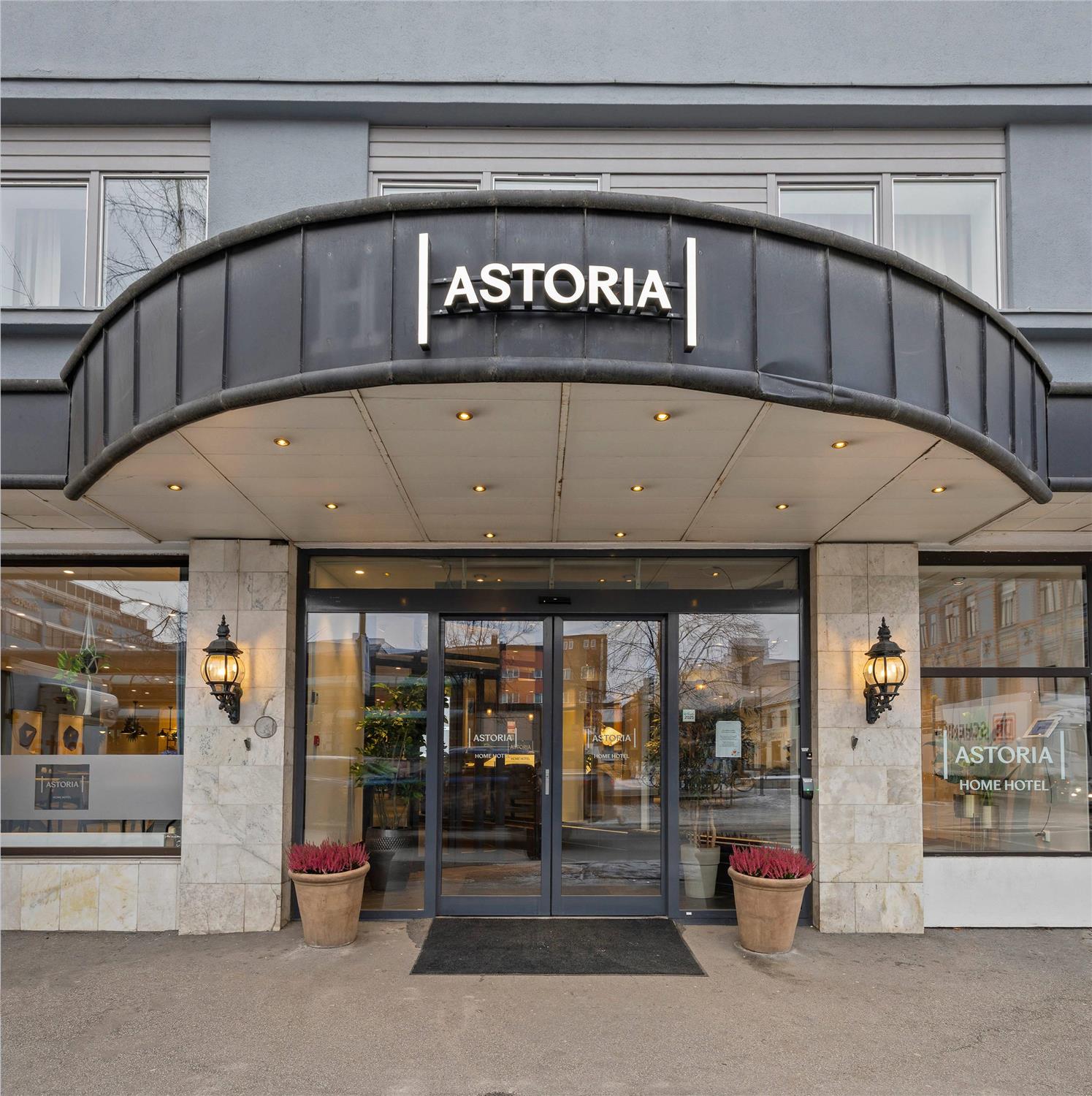 Home Hotel Astoria 1/18