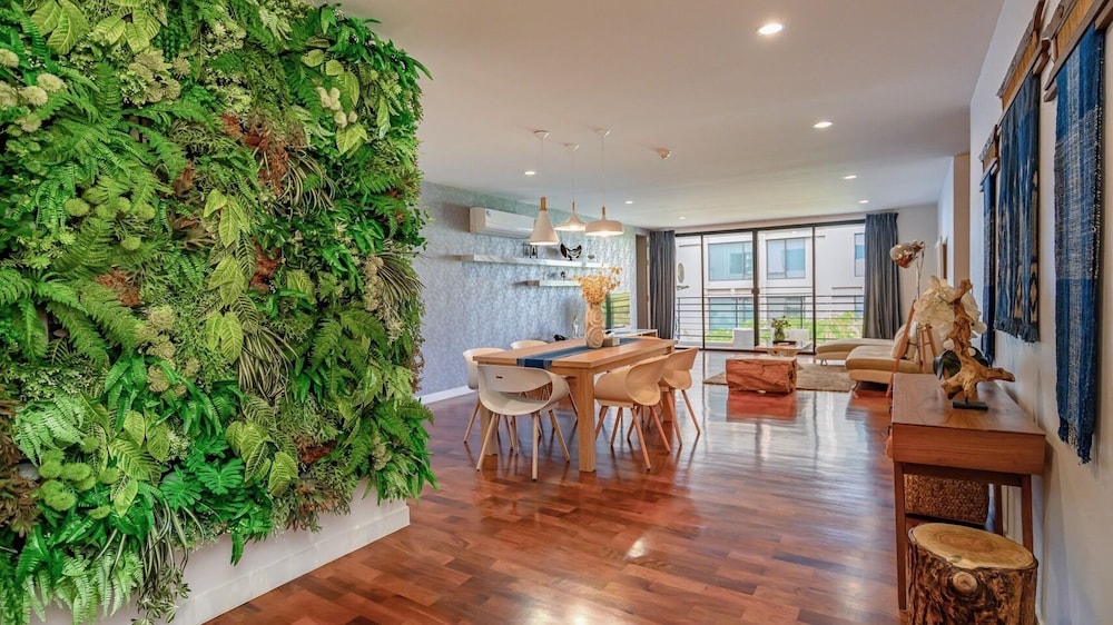 Benviar Tonson Residence 42/50
