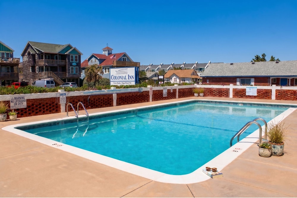 Colonial Inn Motel 43/77