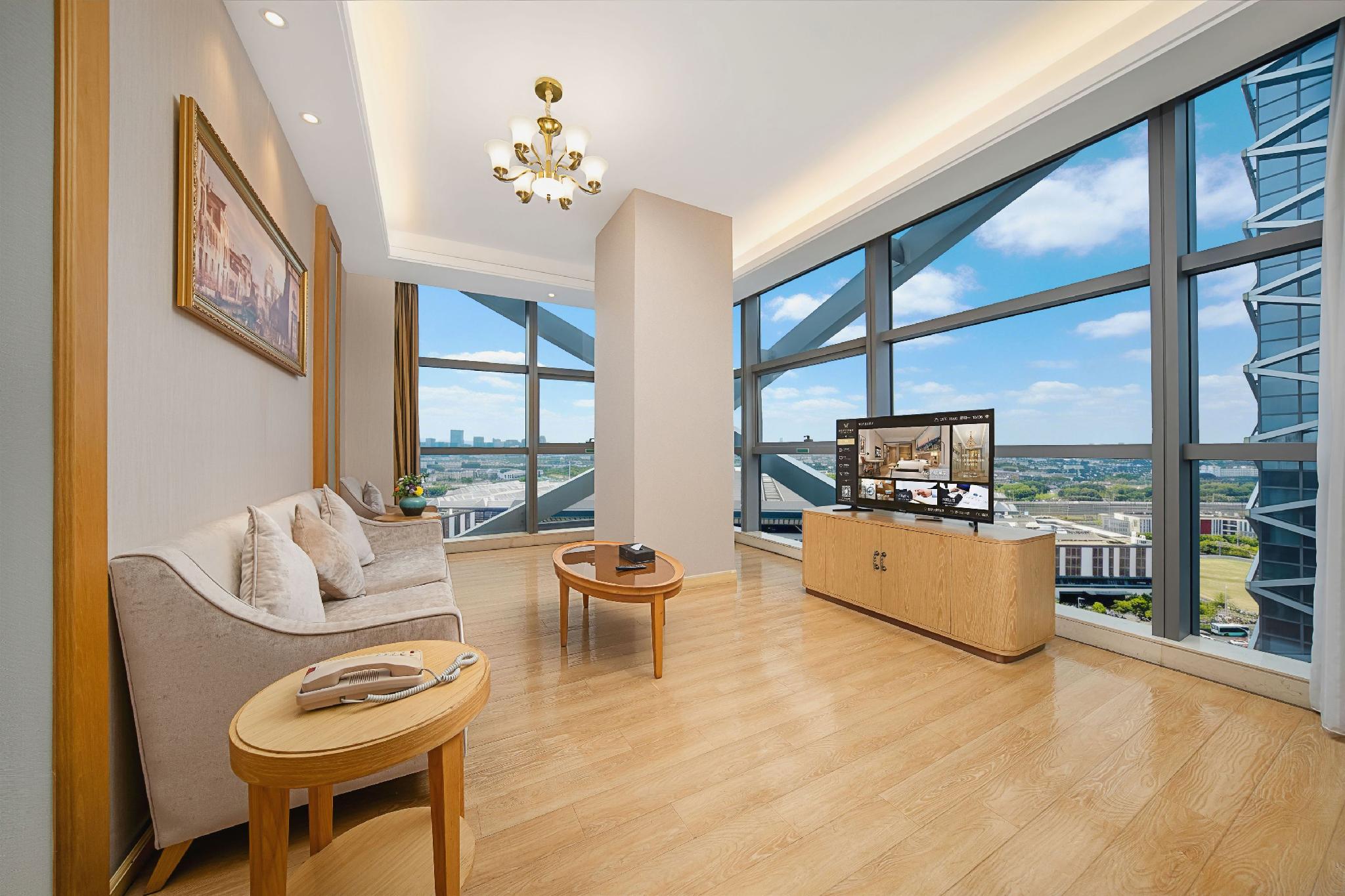 Vienna International Hotel (Suzhou Railway Station North Square) 33/49