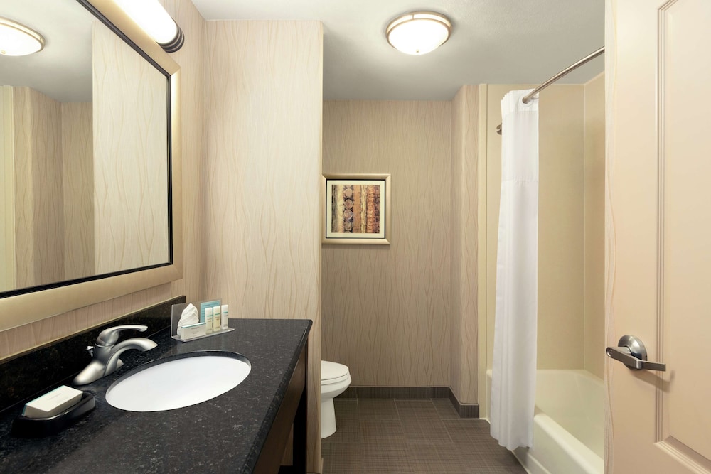 Hampton Inn & Suites By Hilton Houston/Pasadena 10/53