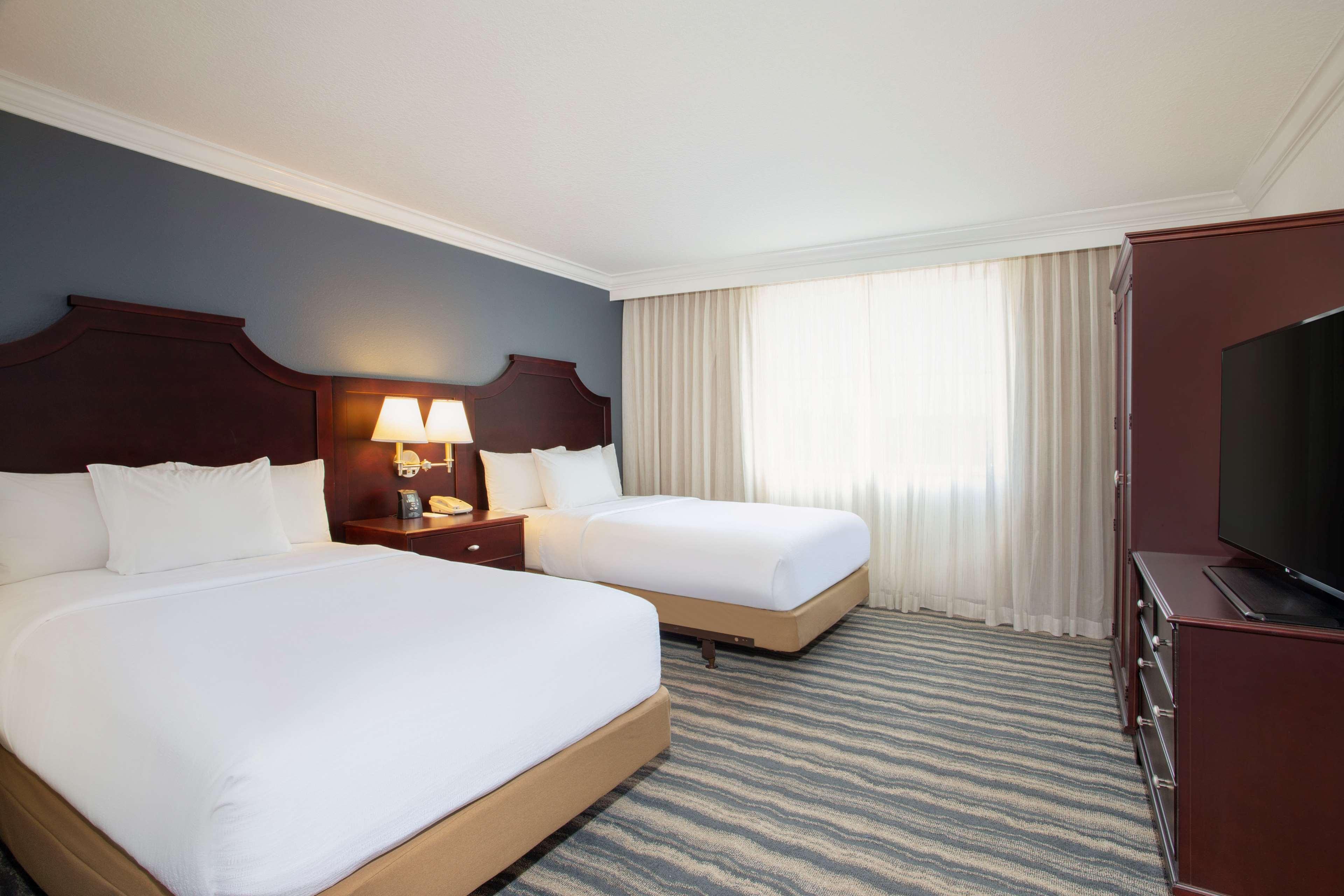 PREMIUM, SUITE, 2 DOUBLE BEDS, ACCESSIBLE
