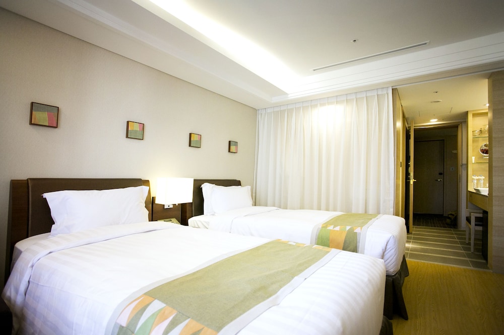 SUPERIOR, TWIN BEDS
