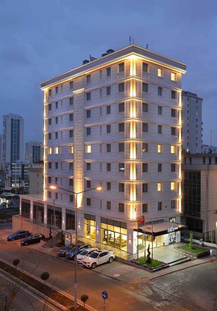 Nish Palace Exclusive Suites 3/48