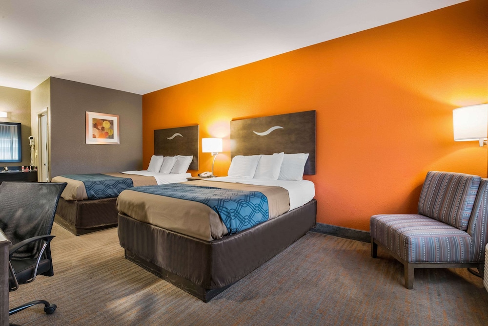 Econo Lodge Forrest City I-40 10/43