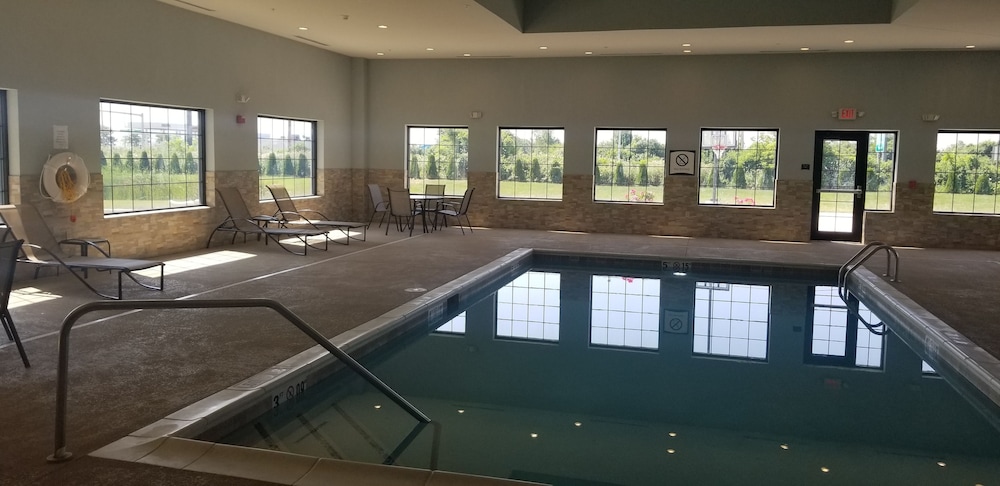STAYBRIDGE SUITES TOLEDO - ROSSFORD - PERRYSBURG 32/41
