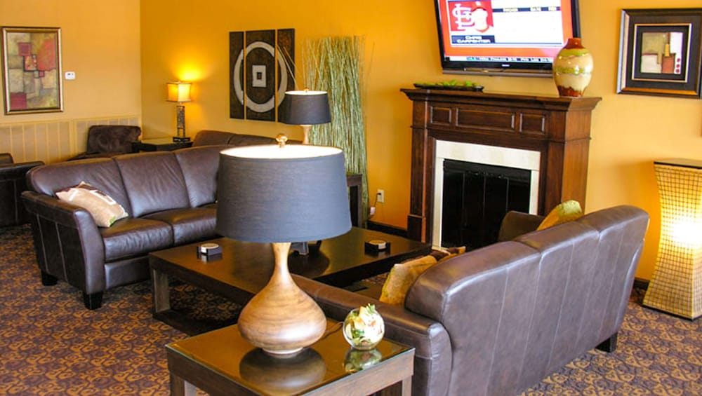 Fortune Inn And Suites Newport 32/50
