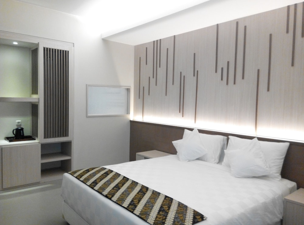 Grand Laguna Hotel And Villa 10/34
