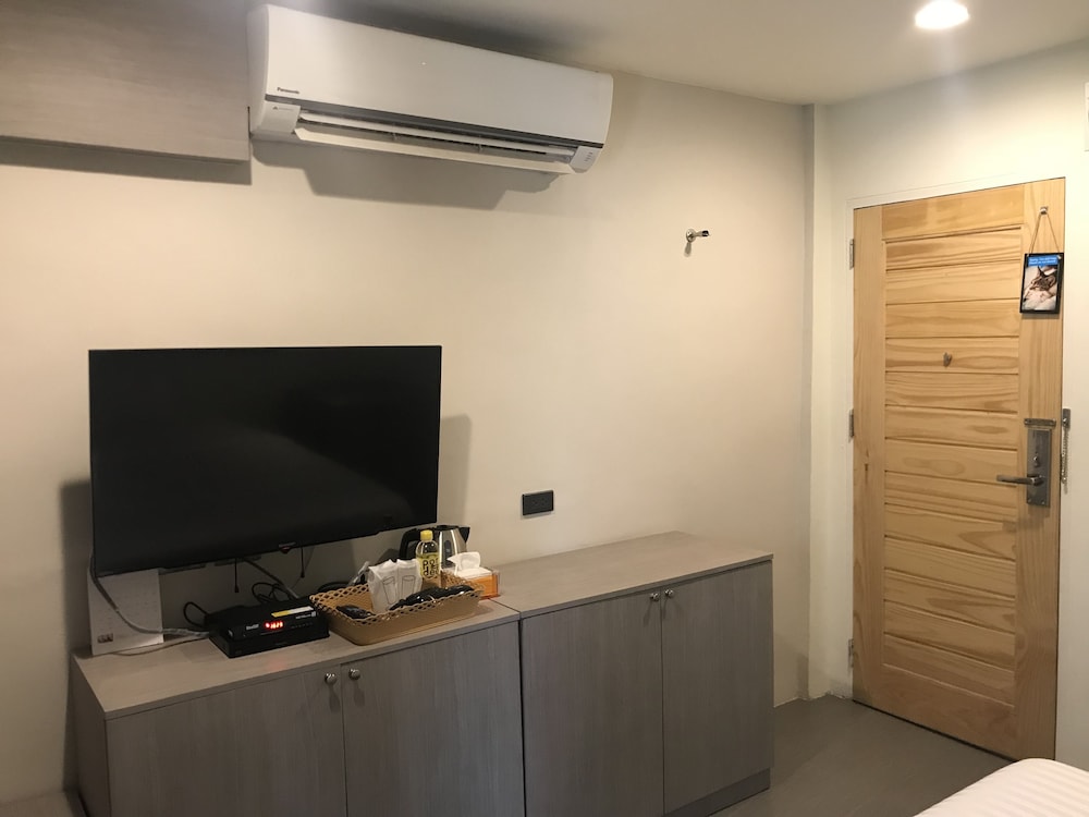 Lazy Sunday Hostel 8/50